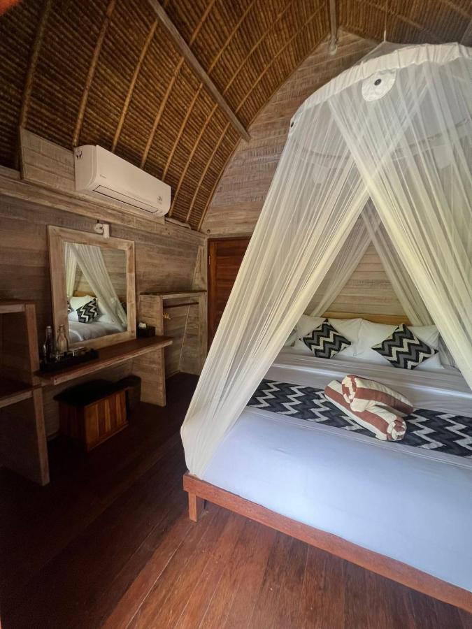 Honeybee Huts Acomodação com café da manhã Lembongan Exterior foto